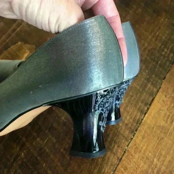 Salvatore Ferragamo | Satin Pewter Heels - Picture 5 of 7